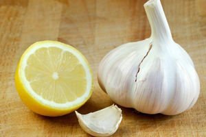 the treatment of varicose veins hood with garlic and lemon
